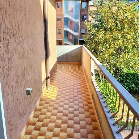 Di Via Refini Ii *
