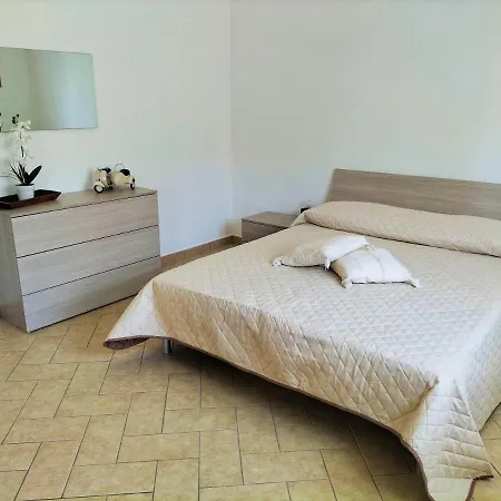 Apartment Di Via Refini Ii