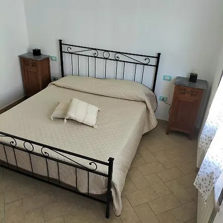 Apartment Di Via Refini Ii