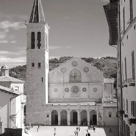 Di Via Refini Ii Apartment Spoleto