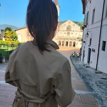 Di Via Refini Ii * Spoleto