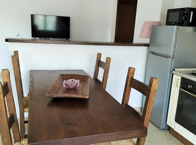 Di Via Refini Ii 아파트 *